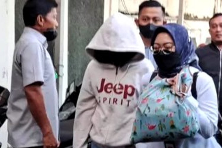 AG Menangis Saat Bacakan Pledoi dan Minta Bebas di Sidang Kasus David