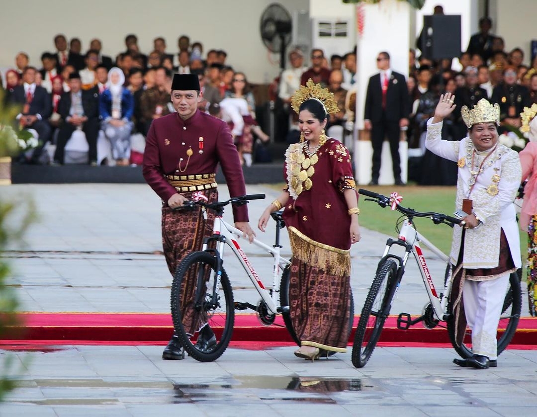 AHY Annisa Pohan Jadi Pemenang Busana Terbaik di IKN, Auto Raih Sepeda dari Jokowi