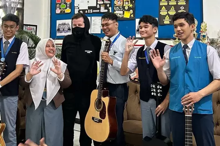 Alan Walker Ajak Kolaborasi Murid dan Guru Al