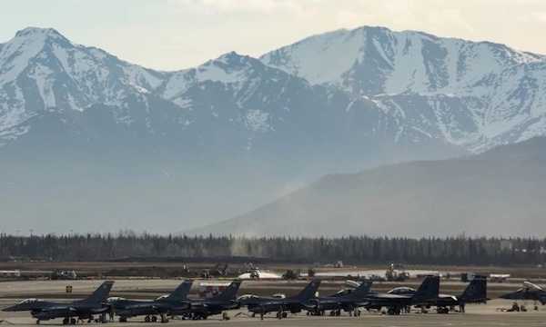 Alasan Ktt Trump Vs Putin Digelar Di Pangkalan Militer Alaska