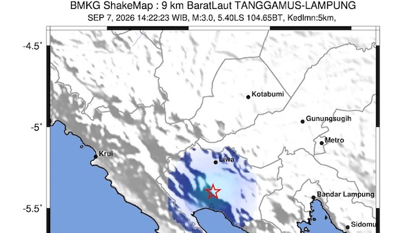 Anak Krakatau Erupsi, 270 Ribu Penumpang Terdampak dan Tanggamus Diguncang 12 Gempa