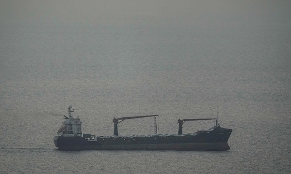 Analisis Situasi: Trump Pertimbangkan Hentikan Perang Tanpa Membuka Kembali Selat Hormuz, Dampaknya bagi Indonesia