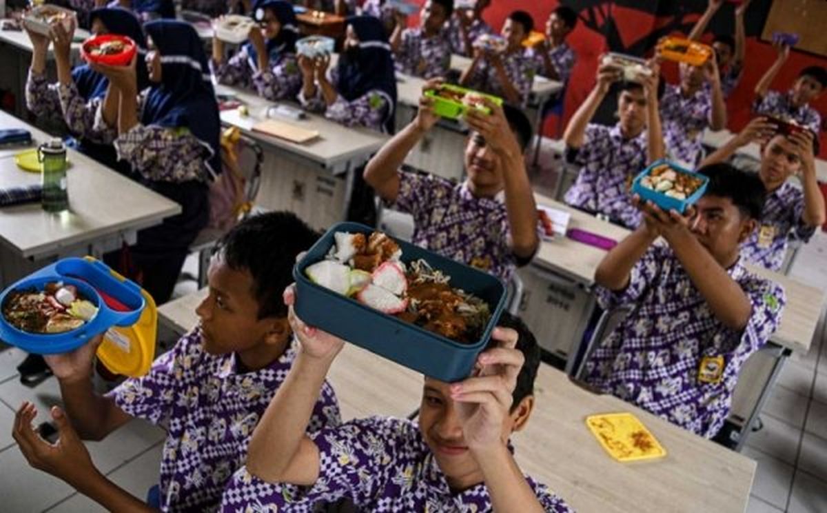 Anggaran Makan Siang Gratis Diisukan Jadi Rp7.500, Netizen Gaduh Bandingkan Jatah Makan Koruptor