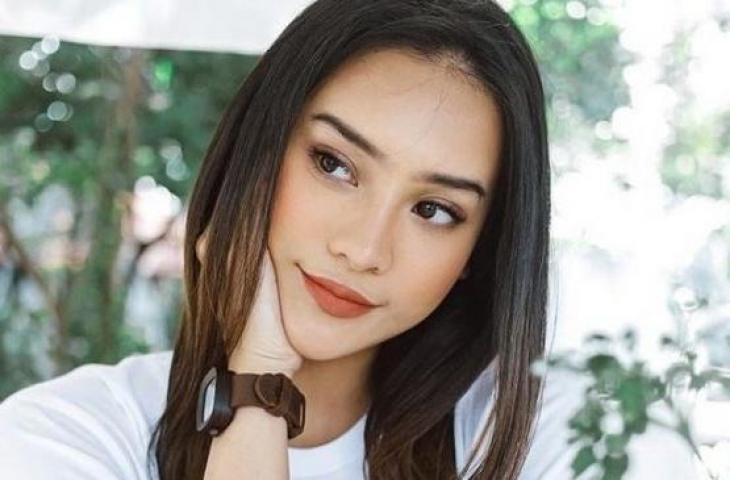 Anya Geraldine Bermain Game di Tengah Kesibukannya Syuting Series Terbaru