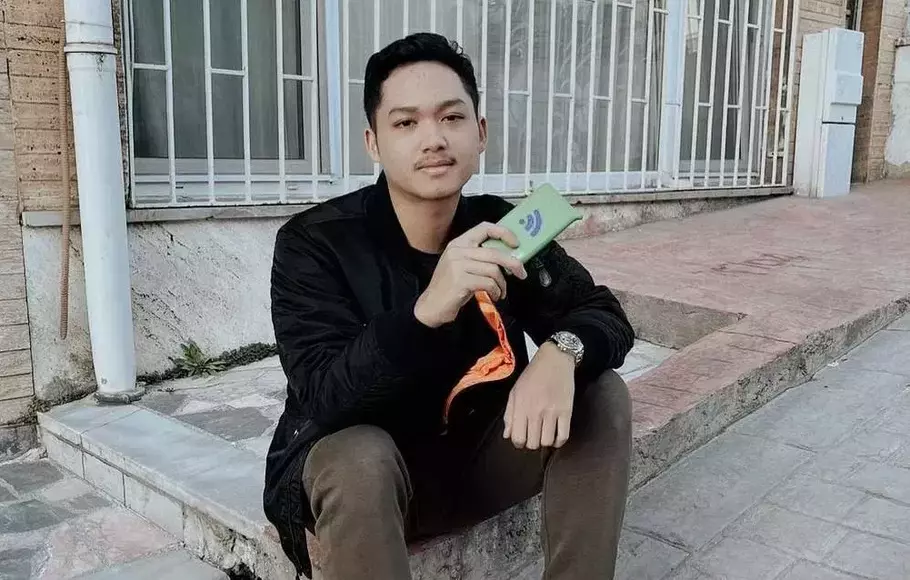 Azriel Hermansyah Datangi Polres Jaksel