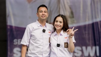 Bak Langit dan Bumi, Ini Beda Reaksi Raffi Ahmad dan Nagita Slavina saat Dapat Chat Ucapan Ultah