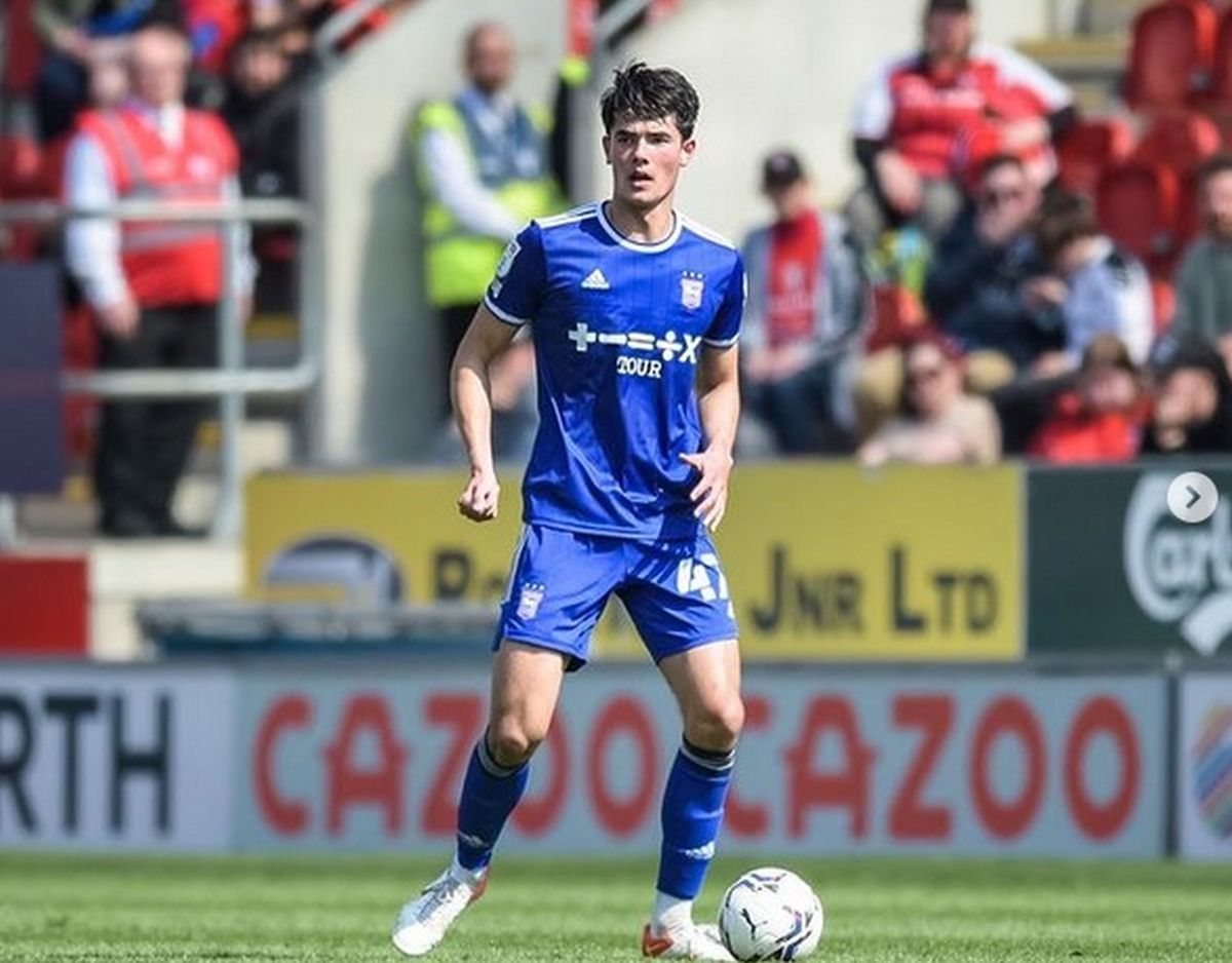Bantu Ipswich Town Menang 6 0, Elkan Baggott Jadi Sorotan