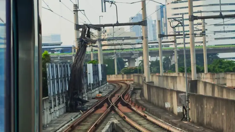 Besi Crane Jatuh, MRT Gercep Lakukan Perbaikan dan Akan Beroperasi Normal 