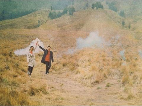 Cerita Wanita Viral Dikira Pelaku Prewedding Bakar Bromo, Efek Outfit Mirip