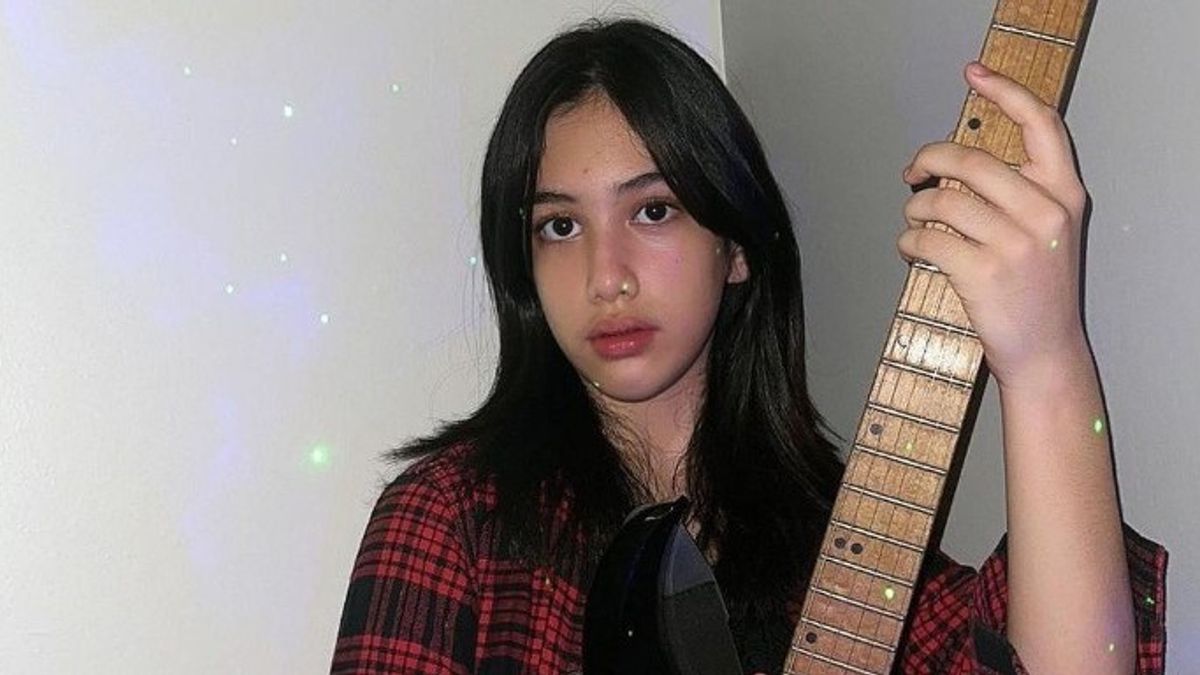 Chelsea JKT48 Minta Maaf Usai Dituduh Lakukan Lipsync Gitar