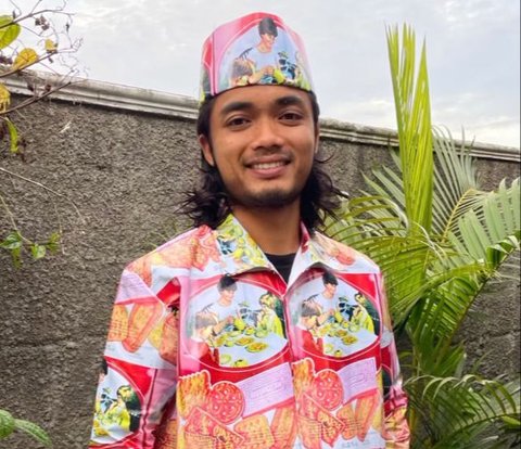 Content Creator Asal Magelang Cosplay Jadi Kaleng Khong Guan di Hari Lebaran