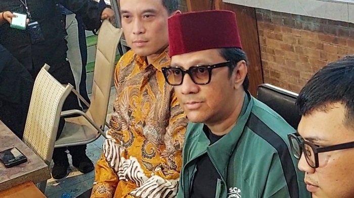 Desta Bergabung dalam Klarifikasi Andre Taulany Soal Perceraian dengan Rien Wartia