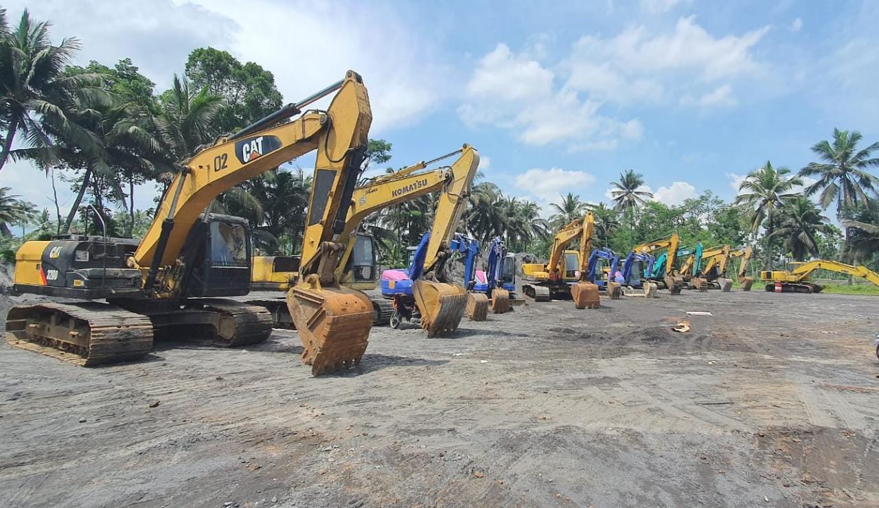 Detik detik Ekskavator Terguling Saat Evakuasi Korban Hilang di Embung Videonya Viral 