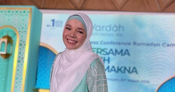 Dewi Sandra Tutup Kolom Komentar Usai Diserang Warganet yang Salah Sasaran