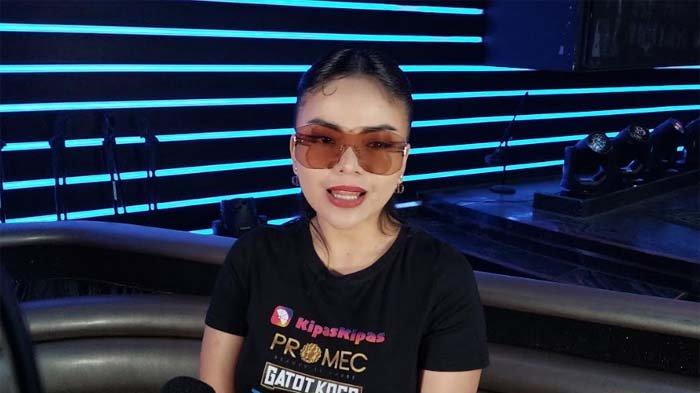 Dinar Candy Beri Serangan Bertubi Tubi Ke Ayu Aulia Sampai Tersungkur