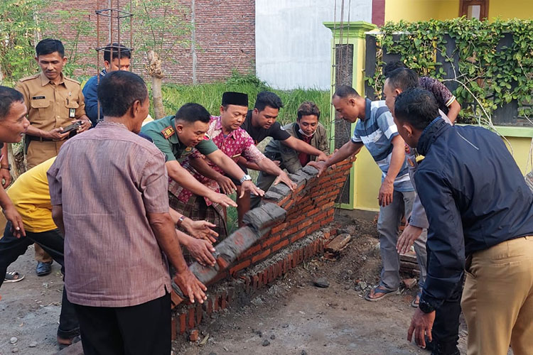 Duduk Perkara Warga Kademangan Probolinggo Nekat Bangun Tembok di Tengah Jalan 