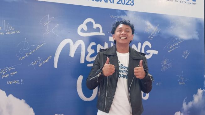 Erick Estrada Dianggap Kurang Good Looking untuk Jadi Bintang Utama Film Mendung Tanpo Udan