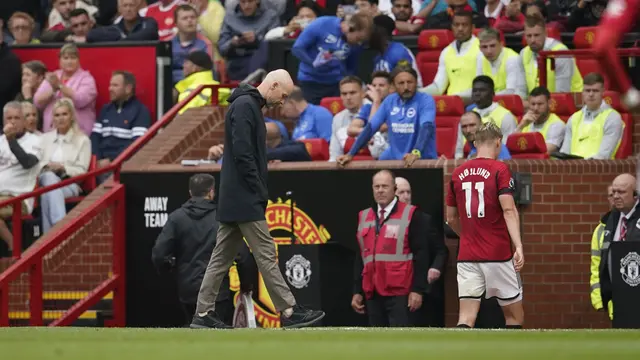 Erik Ten Hag Terancam, Manchester United Mulai Dilirik Pelatih Feyenoord Ange Slot