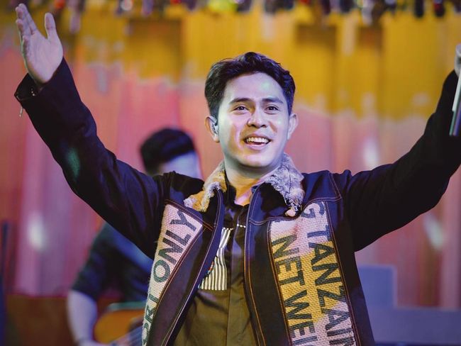 Gagal di Americas Got Talent Cakra Khan Kini Jadi Supporter Putri Ariani