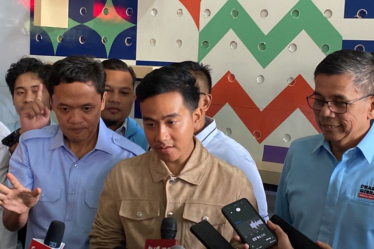 Gibran Siap Terima Sanksi Bawaslu soal Bagi Bagi Susu Gratis di CFD