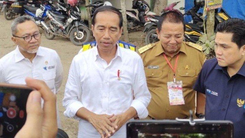 Gubernur Lampung Tepuk Tangan dan Ucap Syukur Saat Jokowi Ambil Alih Perbaikan Jalan Rusak