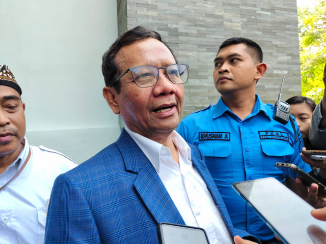 Heboh Mahfud MD Bilang Airlangga Dijatuhkan dari Kursi Ketum Golkar