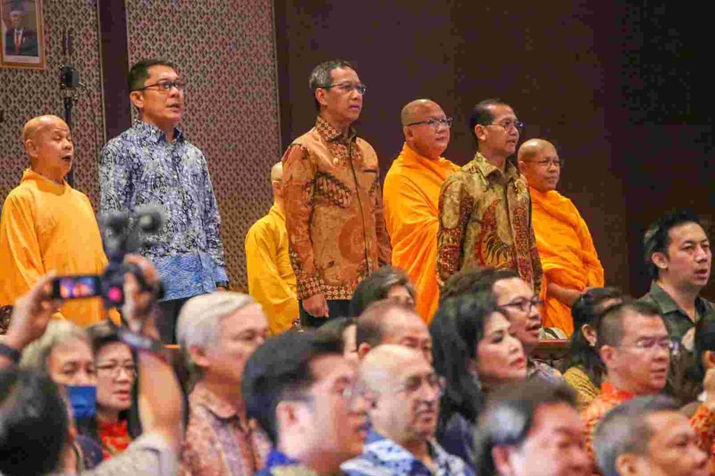 Heru Budi Hadiri Perayaan Dharmasanti Waisak Nasional 2567 BE di TMII