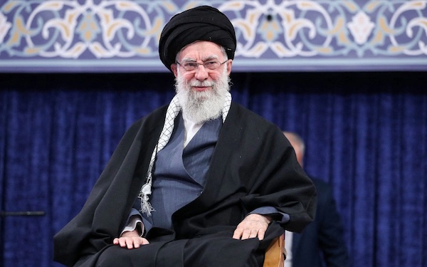 Iran Konfirmasi Pemimpin Tertinggi Tewas, IRGC Bersumpah Luncurkan Balasan Keras