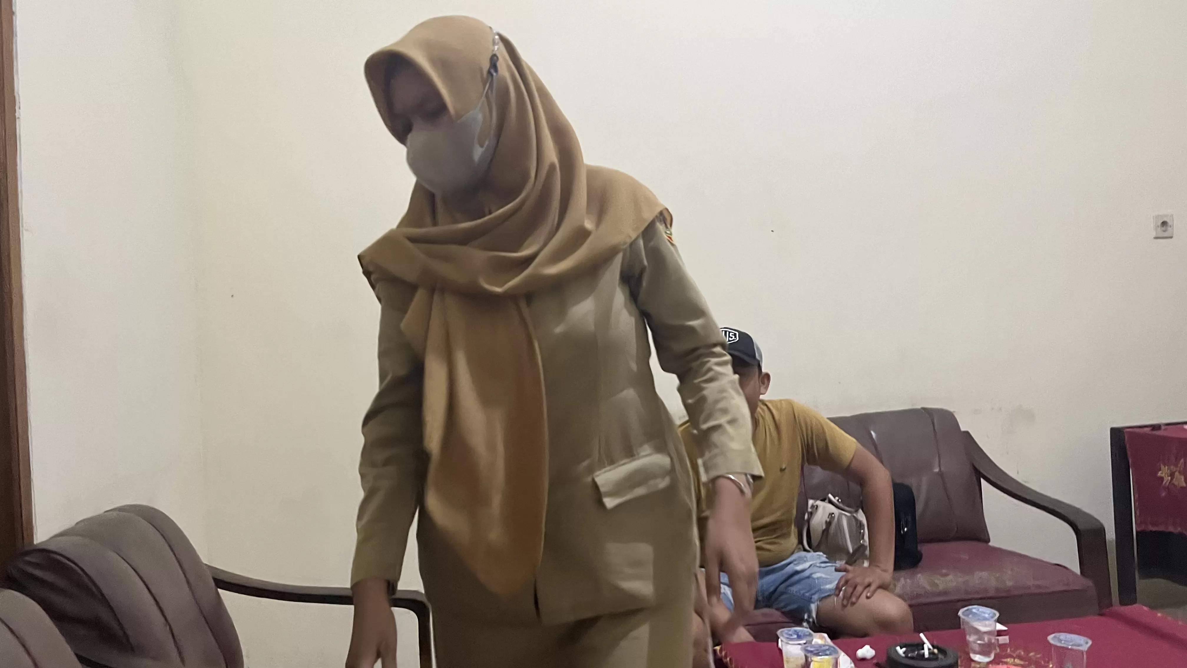 Istri Digerebek Suami Bugil dengan Pria Lain Berstatus PNS Pemkab Mojokerto