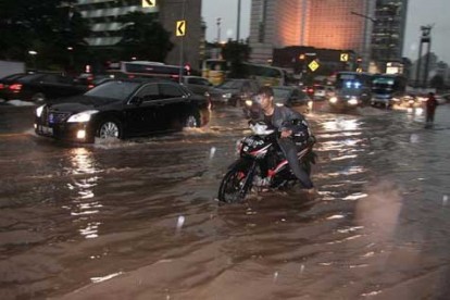 Jakarta Diguyur Hujan 2 RT dan 2 Jalan Terendam Banjir