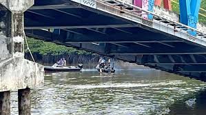 Jembatan Warna Warni di Riau Ambruk, Tak Ada Korban Jiwa