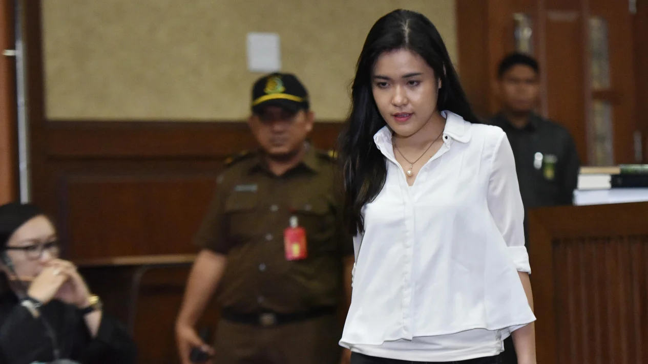 Jessica Wongso Ulang Tahun ke 35 Dikunjungi Ibunya yang Bawa Tumpeng dan Ungkap Sudah Berhenti Minum Kopi