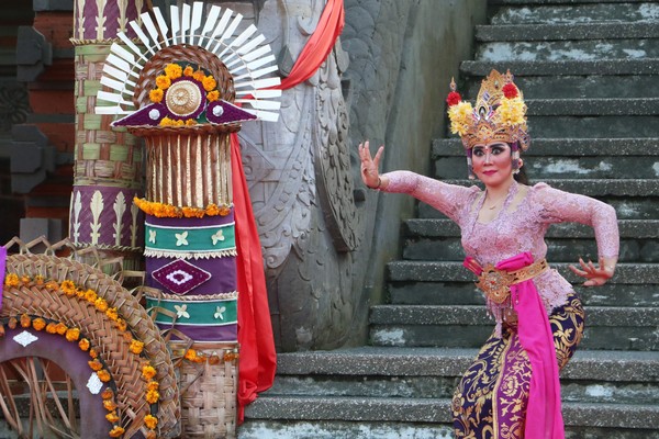 Joget Bumbung Erotis di Bali, padahal Sudah Dilarang Disbud