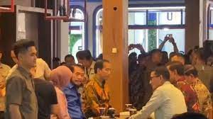 Jokowi Jelaskan Momen Ngopi Bersama Ketua MK di PRJ Sehari Sebelum Sidang Putusan Sistem Pemilu