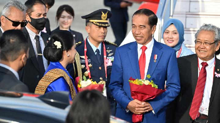 Jokowi Minta Dukungan Presiden Korea Selatan, Ekonom Tak Setuju Gaji PNS Naik