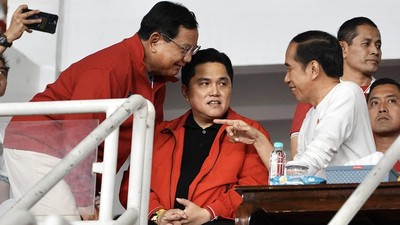 Jokowi Puji Erick Thohir Sukses Benahi Total PSSI