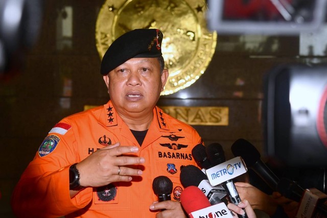 KPK Jerat Kepala Basarnas Marsdya TNI Henri Alfiandi Sebagai Tersangka