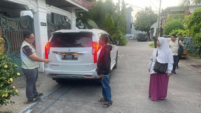 KPK Sita Pajero SYL Yang Disembunyikan di Tanah Kosong di Makassar