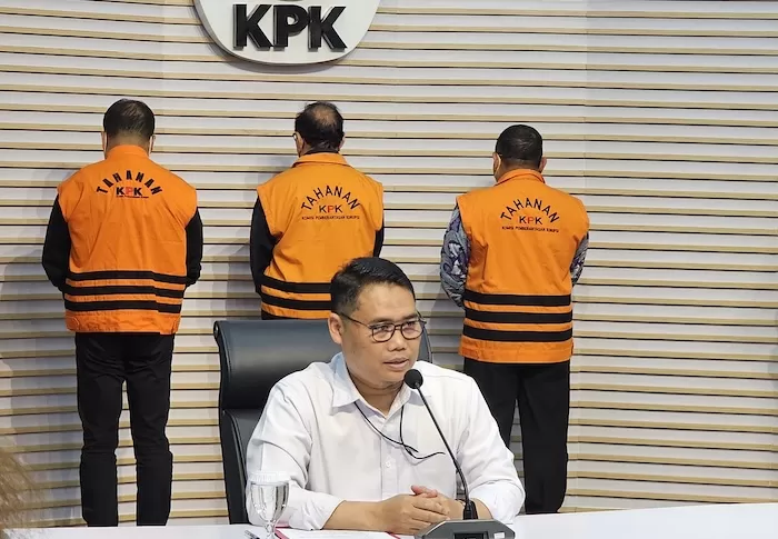 KPK Tahan Eks Sekretaris Utama Basarnas Max Ruland Boseke