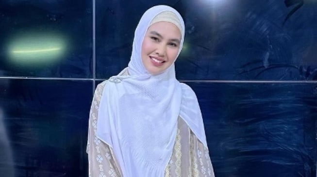 Kartika Putri Dihujat Usai Tantang Capres Baca Alquran: Si Paling Alim Agamis