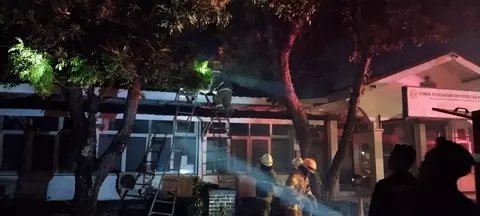 Kebakaran Terjadi di Kampus Unpad Dipatiukur Bandung, Laporan Sementara Masjid Hangus