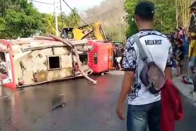 Kecelakaan Tragis: Mobil Pemadam Kebakaran Terguling di Kota Bima, 2 Petugas Meninggal dan 1 Terluka