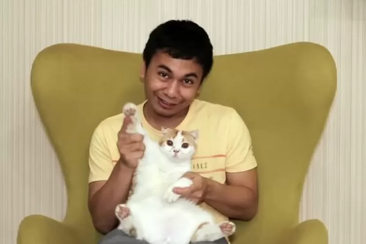 Kucing Raditya Dika Meninggal Dunia Usai Dipelihara 13 Tahun