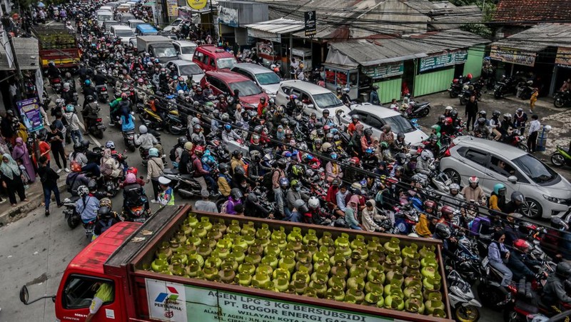 Macet Horor di Puncak Bogor Bikin Pusing, Semua Kendaraan Tidak Bergerak Sama Sekali