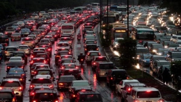 Macet Parah Jakarta Pada Rabu Malam, Ini Penyebabnya