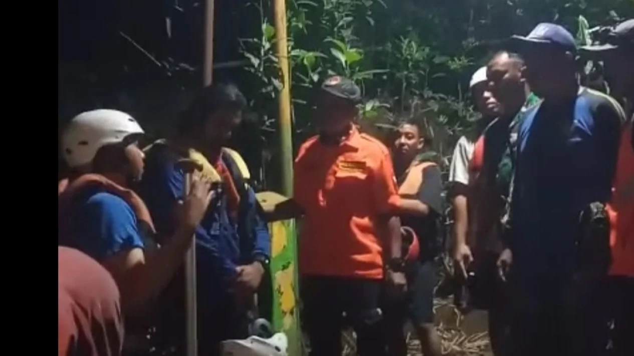 Mahasiswa di Kota Malang Terseret Banjir Saat Latihan Rafting di Sungai Brantas Kepanjen