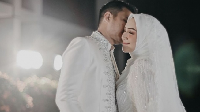 Melody Prima dan Ilham Prawira Resmi Dinikahi Ilham Prawira