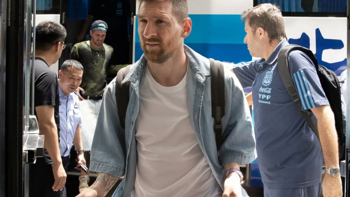 Messi Tiba di Beijing Pakai Jet Pribadi