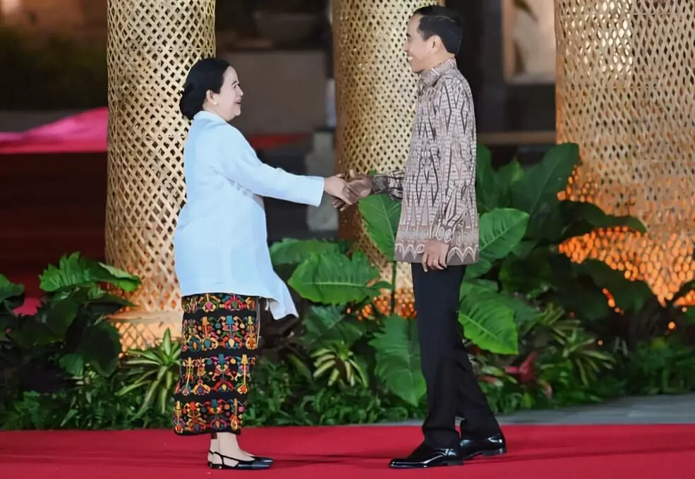 Momen Jokowi Sambut Puan Maharani di Gala Dinner World Water Forum 2024 di Bali