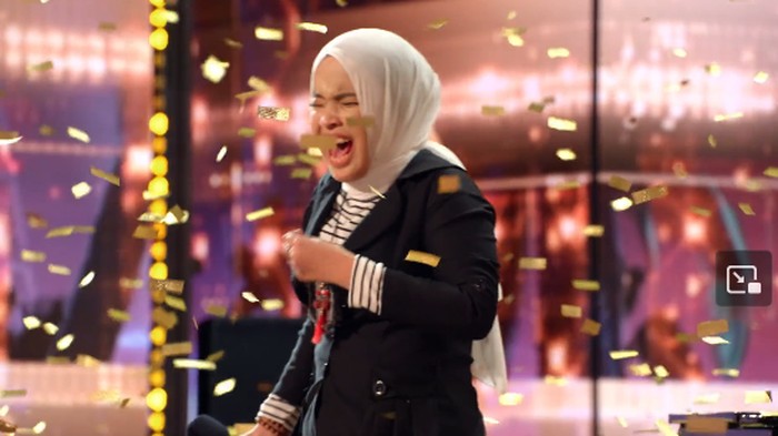 Momen Putri Ariani Dapat Golden Buzzer dari Simon Cowell di AGT 2023